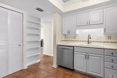 615 Bayshore Dr #206, Pensacola, FL 32507 - Photo 10