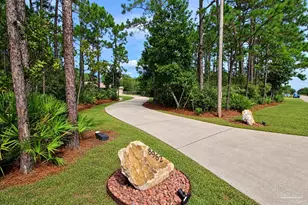 8962 Deer Ln, Navarre, FL 32566 - Photo 2