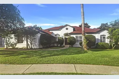 1191 Grand Pointe Dr, Gulf Breeze, FL 32563 - Photo 1