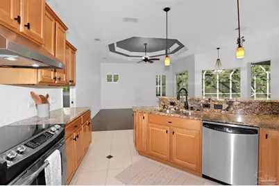 1191 Grand Pointe Dr, Gulf Breeze, FL 32563 - Photo 18