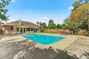 1570 Woodlawn Way, Gulf Breeze, FL 32563 - Photo 10