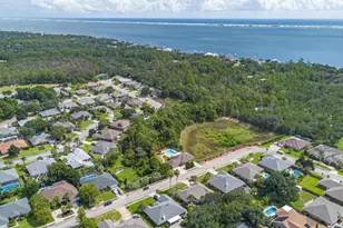1570 Woodlawn Way, Gulf Breeze, FL 32563 - Photo 62
