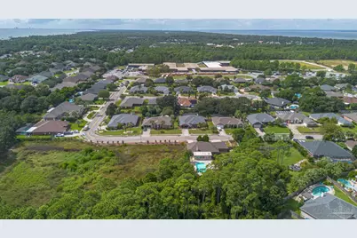 1570 Woodlawn Way, Gulf Breeze, FL 32563 - Photo 58