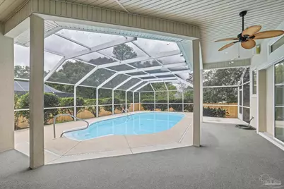 4100 Bamboo Dr, Pensacola, FL 32526 - Photo 2
