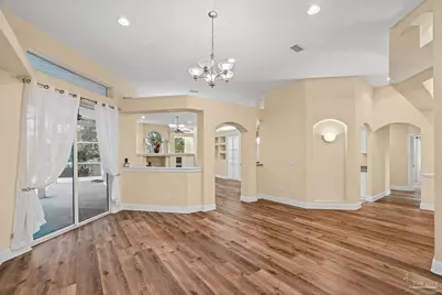 4100 Bamboo Dr, Pensacola, FL 32526 - Photo 8
