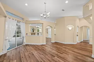 4100 Bamboo Dr, Pensacola, FL 32526 - Photo 8