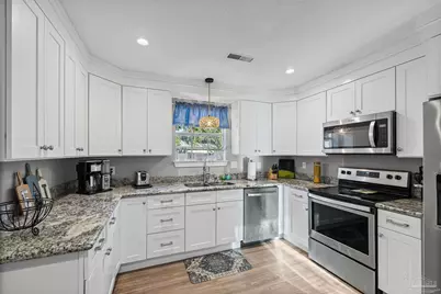 405 Poinciana Dr, Gulf Breeze, FL 32561 - Photo 2
