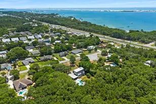2121 Mar Mar Ln, Navarre, FL 32566 - Photo 50