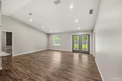 5622 Riviera Dr, Milton, FL 32583 - Photo 2