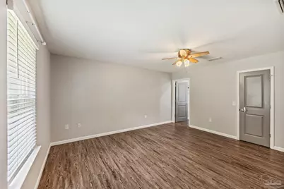 5622 Riviera Dr, Milton, FL 32583 - Photo 8