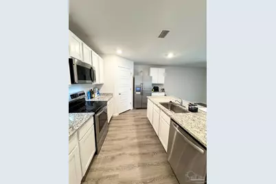 6311 Burrow Ln, Pensacola, FL 32526 - Photo 2