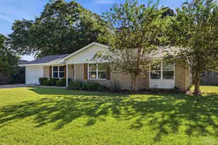 5570 Peachtree Ct, Pensacola, FL 32504 - Photo 2
