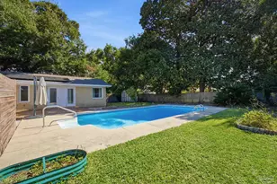 5570 Peachtree Ct, Pensacola, FL 32504 - Photo 4