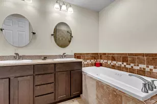 5570 Peachtree Ct, Pensacola, FL 32504 - Photo 20