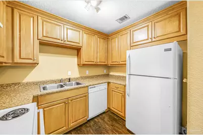 7071 Lake Joanne Dr, Pensacola, FL 32506 - Photo 10