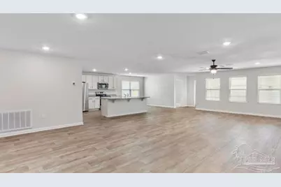 3889 James Stovall St, Pensacola, FL 32526 - Photo 2