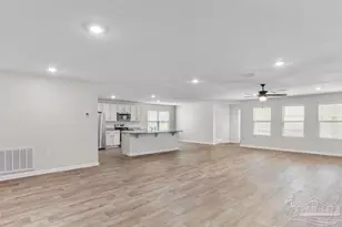 3889 James Stovall St, Pensacola, FL 32526 - Photo 2