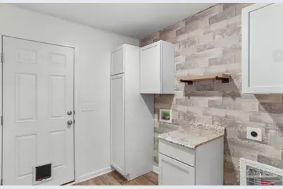 3889 James Stovall St, Pensacola, FL 32526 - Photo 8