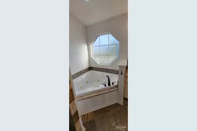 5016 Chandelle Dr, Pensacola, FL 32507 - Photo 14