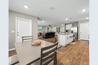 5560 Guinevere Ln, Milton, FL 32583 - Photo 6