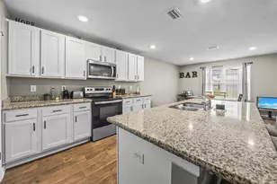 5560 Guinevere Ln, Milton, FL 32583 - Photo 8