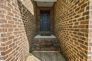 5560 Guinevere Ln, Milton, FL 32583 - Photo 4