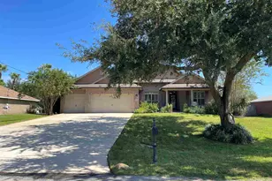1938 Cardinal Ln, Navarre, FL 32566 - Photo 1