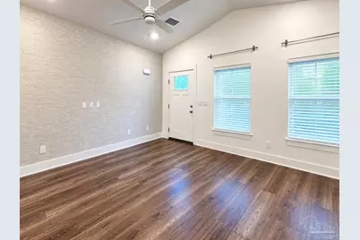 4675 Geneva Dr, Pensacola, FL 32526 - Photo 2