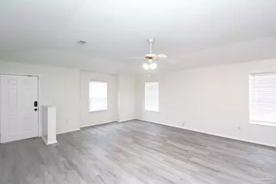 2432 Gulf Breeze Ave, Pensacola, FL 32507 - Photo 2