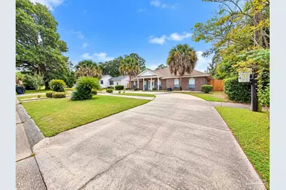 815 W Moreno St, Pensacola, FL 32501 - Photo 4
