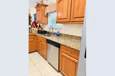 815 W Moreno St, Pensacola, FL 32501 - Photo 10