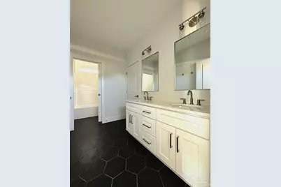 1150 W Intendencia St, Pensacola, FL 32502 - Photo 10