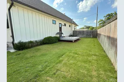 1205 E Scott St, Pensacola, FL 32503 - Photo 14