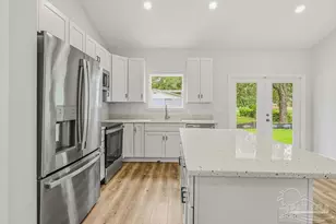 8045 Price St, Pensacola, FL 32534 - Photo 12