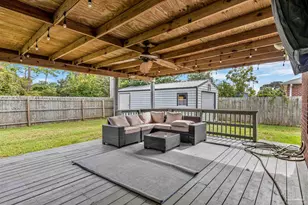 676 Buoy Dr, Pensacola, FL 32507 - Photo 48