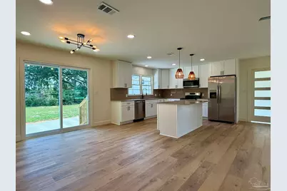 1800 N Baylen St, Pensacola, FL 32501 - Photo 30