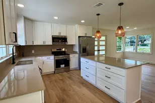 1800 N Baylen St, Pensacola, FL 32501 - Photo 34