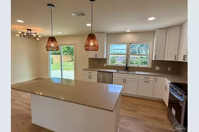 1800 N Baylen St, Pensacola, FL 32501 - Photo 26