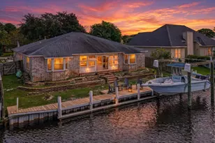 1659 Kauai Ct, Gulf Breeze, FL 32563 - Photo 2