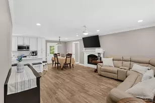1834 W Smugglers Cove Dr, Gulf Breeze, FL 32563 - Photo 14
