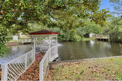 1834 W Smugglers Cove Dr, Gulf Breeze, FL 32563 - Photo 26