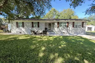 5631 Galvez Rd, Pensacola, FL 32507 - Photo 1