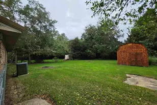 2014 Woodbury Dr, Cantonment, FL 32533 - Photo 2