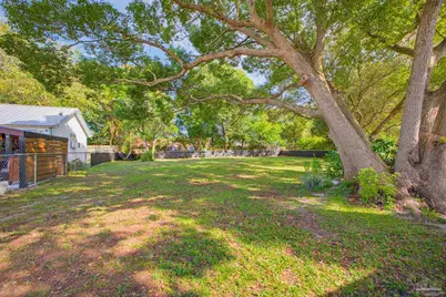 12186 Gulf Beach Hwy, Pensacola, FL 32507 - Photo 38