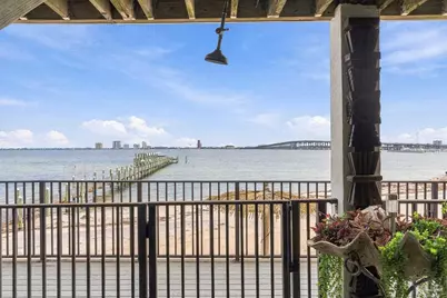 1191 Gulf Breeze Pkwy, Gulf Breeze, FL 32561 - Photo 54