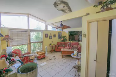 3495 Seabreeze Dr, Pensacola, FL 32503 - Photo 4