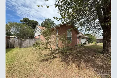 452 Elcino Dr, Pensacola, FL 32526 - Photo 2