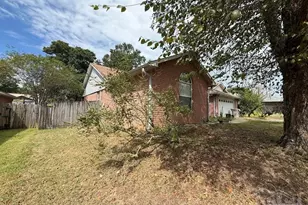 452 Elcino Dr, Pensacola, FL 32526 - Photo 2