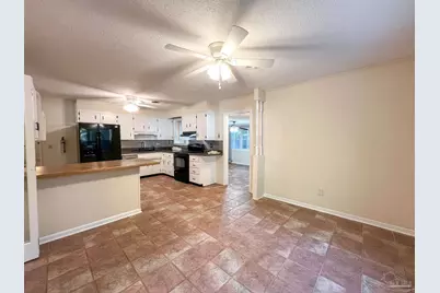 5891 Avondale Rd, Pensacola, FL 32526 - Photo 4