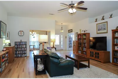 2247 Smallwood Dr, Navarre, FL 32566 - Photo 6